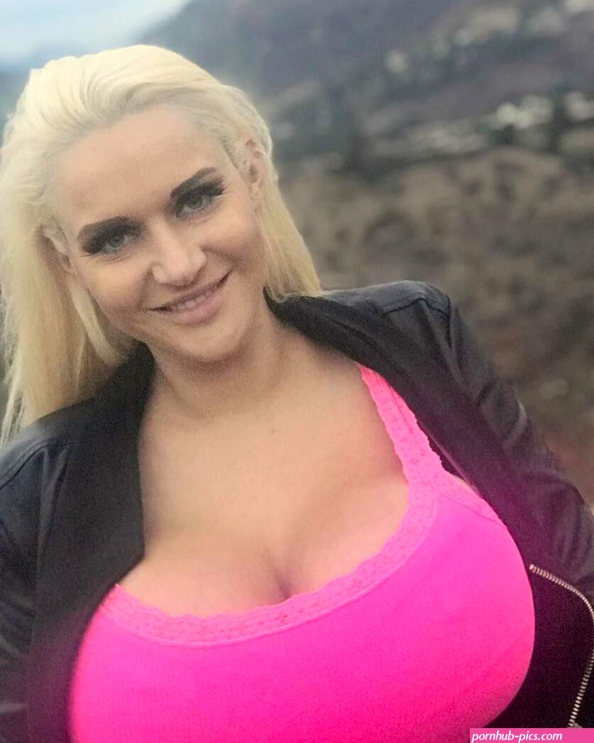 Dolly Fox Video
