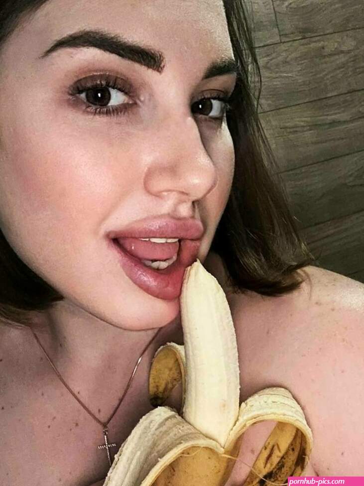 alenavipfox Nude OnlyFans Leaks Album Girls
