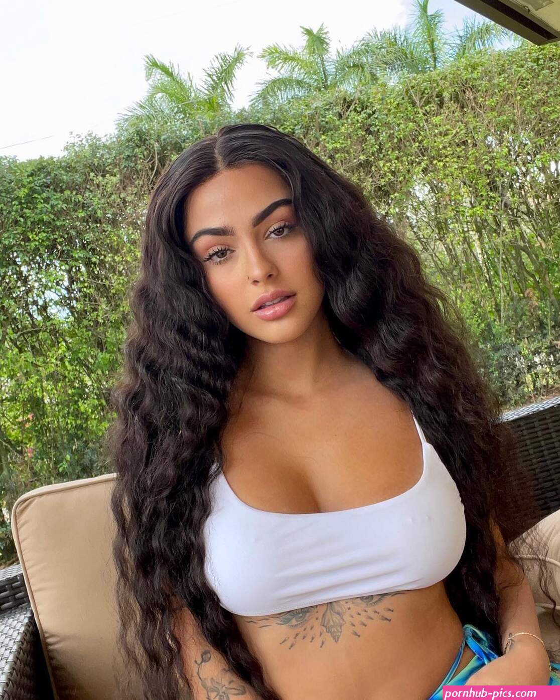 Malu Trevejo Sexy Boobs And Legs