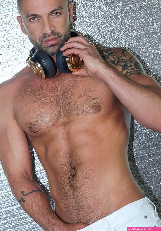 djs