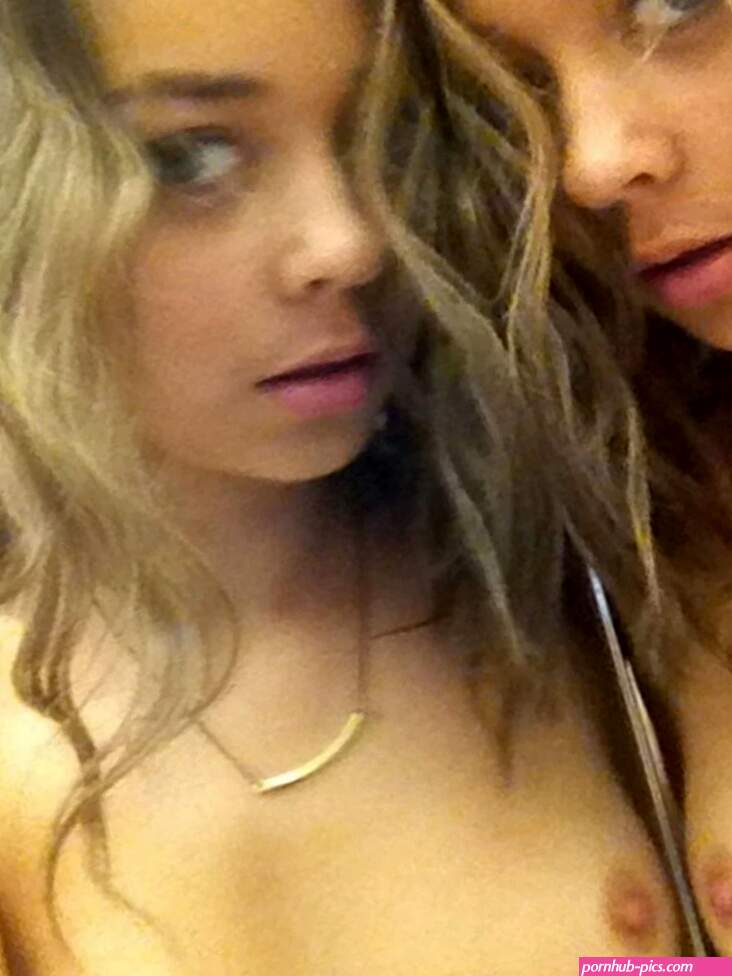 Sarah hyland sexiest pics