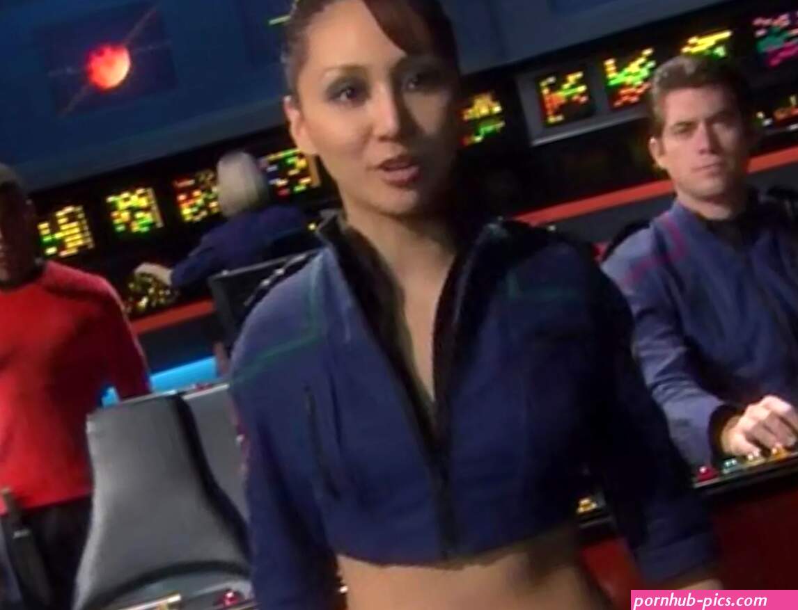 Star trekdown shirt boobs