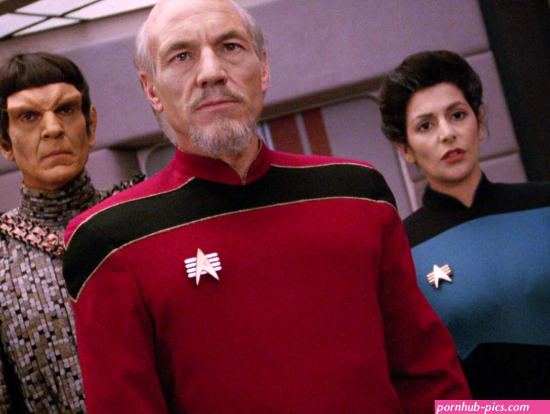 Future Imperfect S4:E8 Star Trek: The Next Generation Screencaps