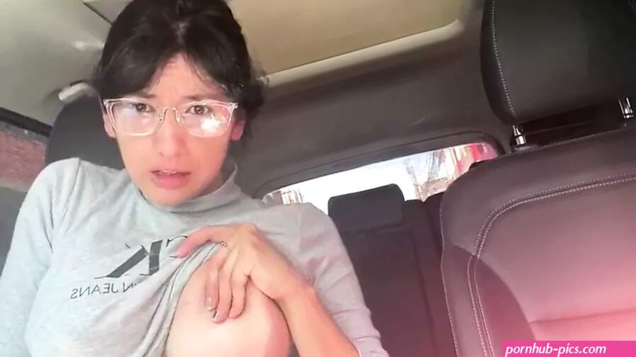 Car Boobs and Pussy Flash 2