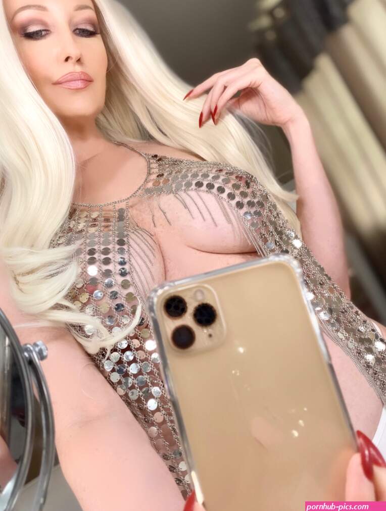 Saffron Taylor saffrontaylor 2020