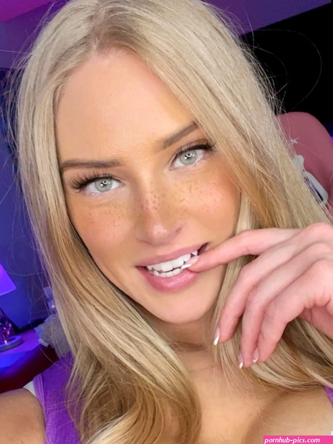 Hotpaigesummers naked