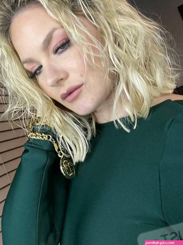 hot baby available Montreal Greater Montreal Area Female Escorts LeoList