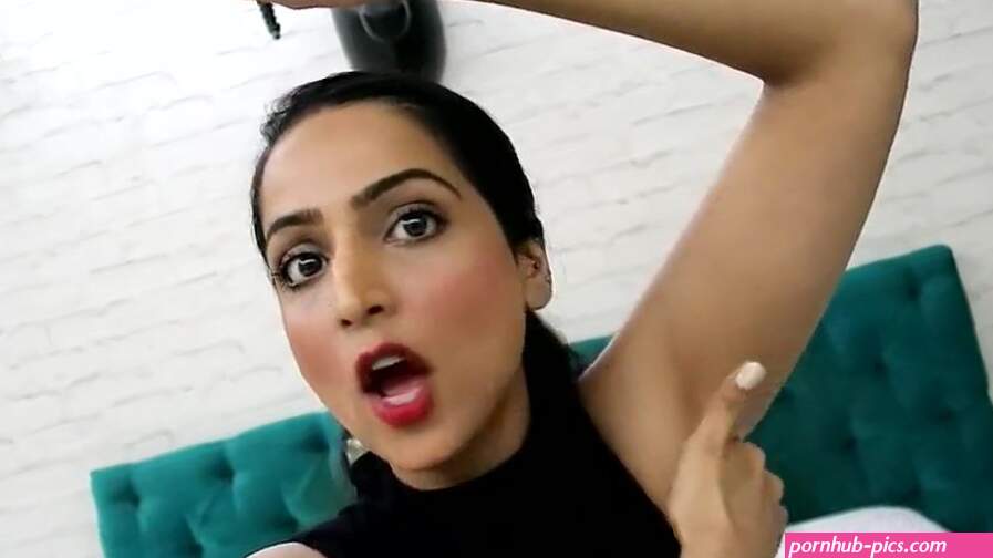 Indian News Anchor Underarms