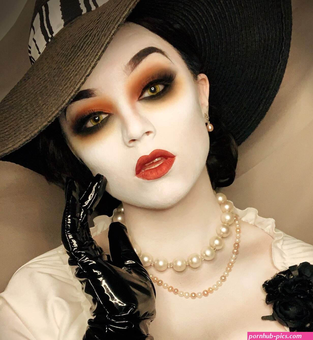 Lady Dimitrescu Blank Template
