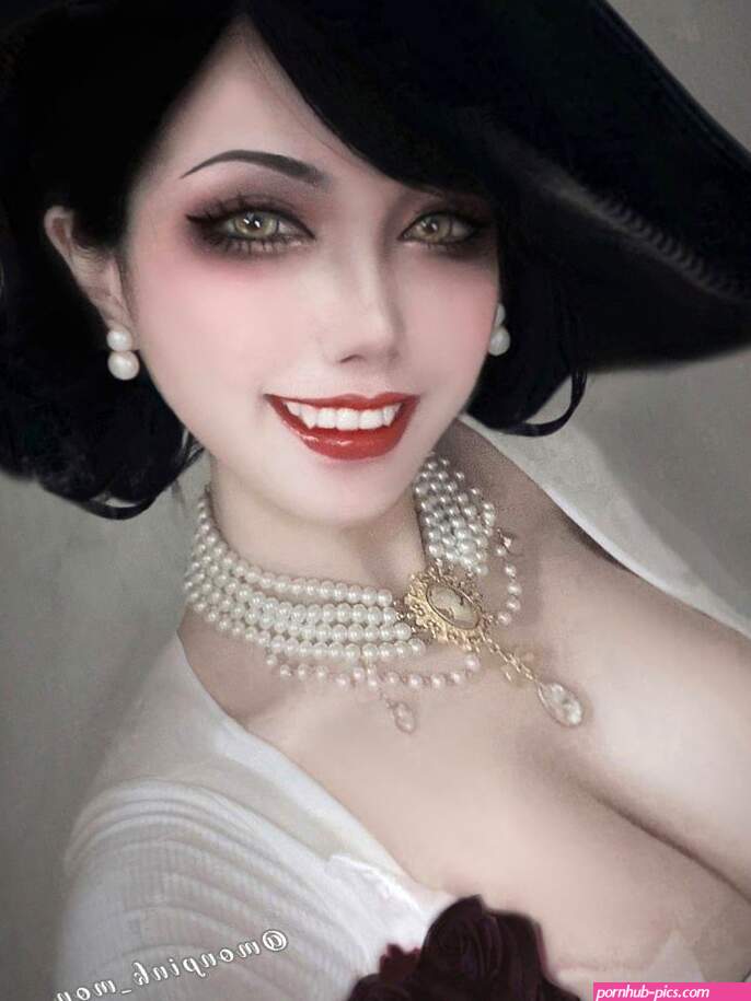LadyDimitrescu -