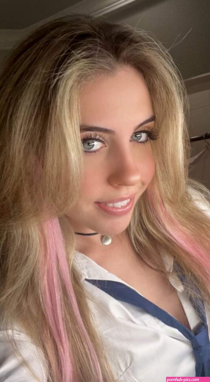 Riley Nude Celeb