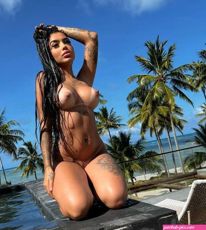MC Mirella nua