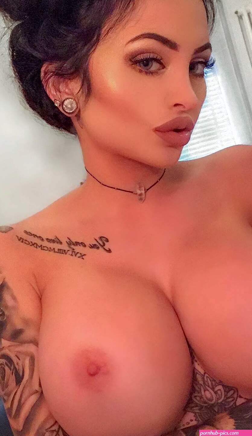 bigboobs instagram