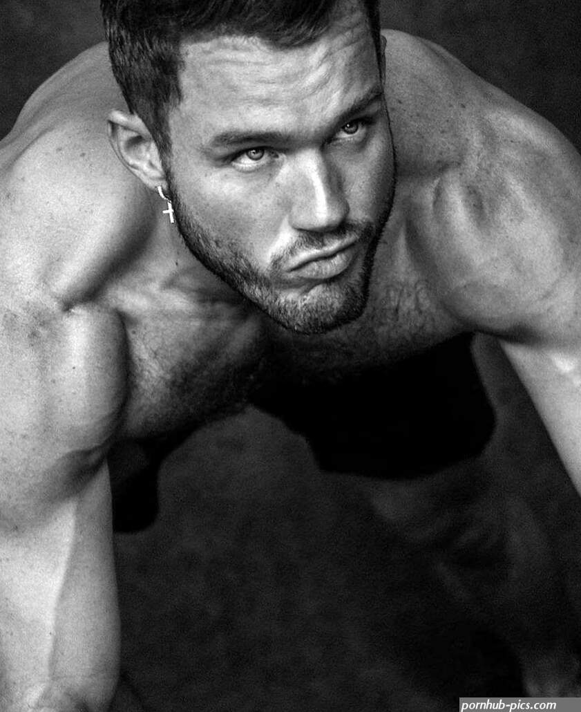 Colton Underwood Strips Down for Revealing Photoshoot