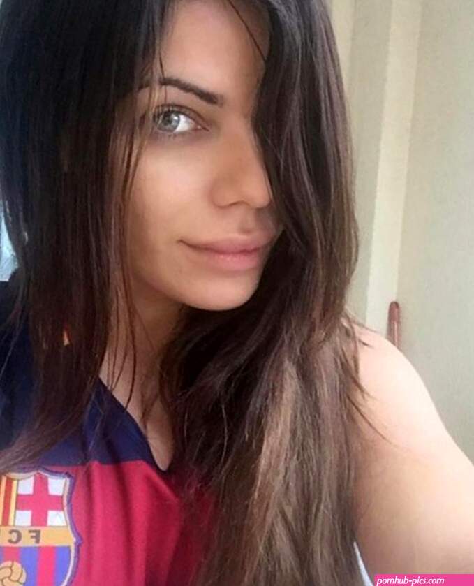 Galerija: Messijev dres zavrio na tijelu Miss Bum Bum ali nije mnogo prekrio s