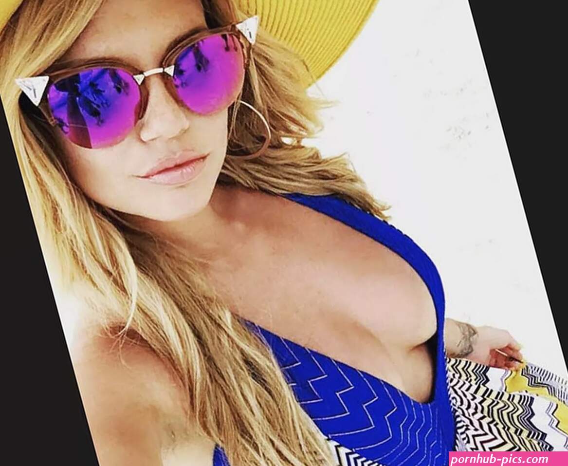 Meet sexy American rapper Chanel West Coast