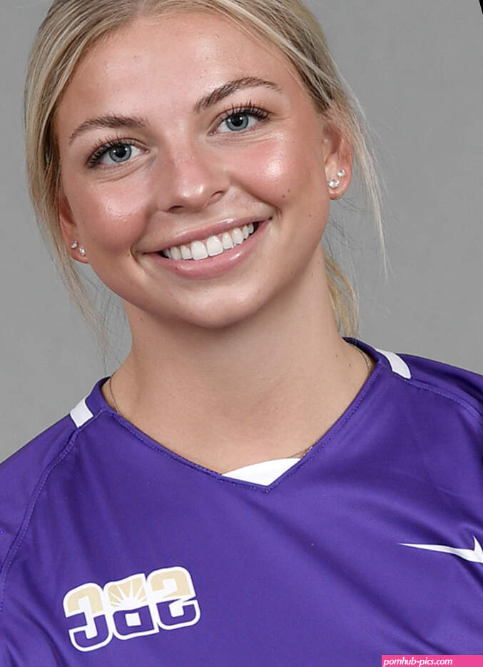Sexy JMU Volleyball Girl