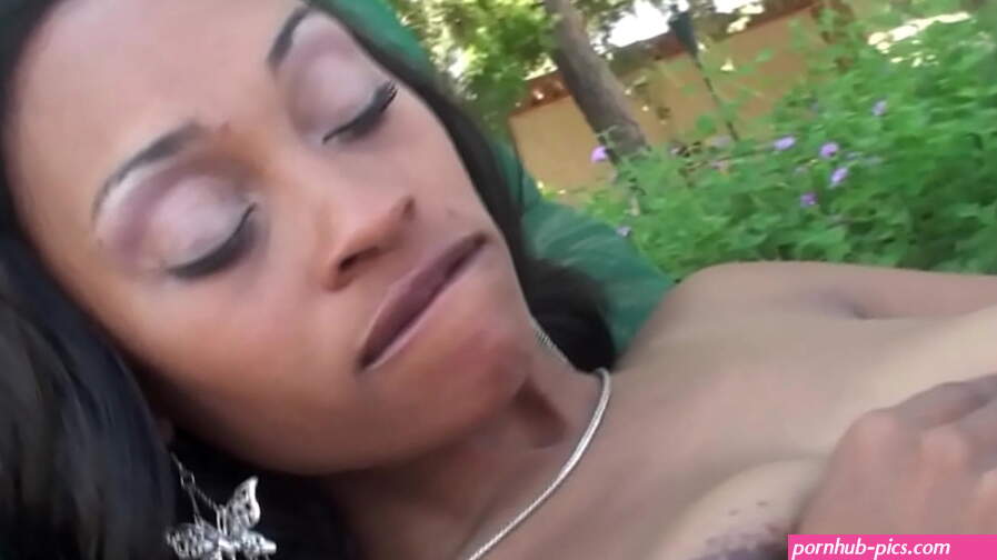 Poolside pussy licking with a gorgeous black girl and her sexy ebony friend