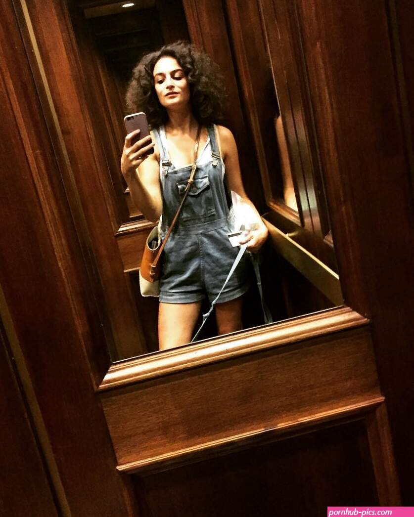 Jenny Slate Nude And Sexy