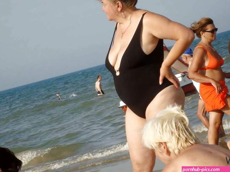 Omas am strand