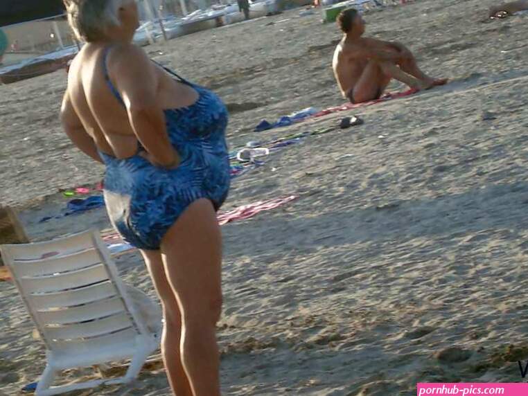 Omas am strand