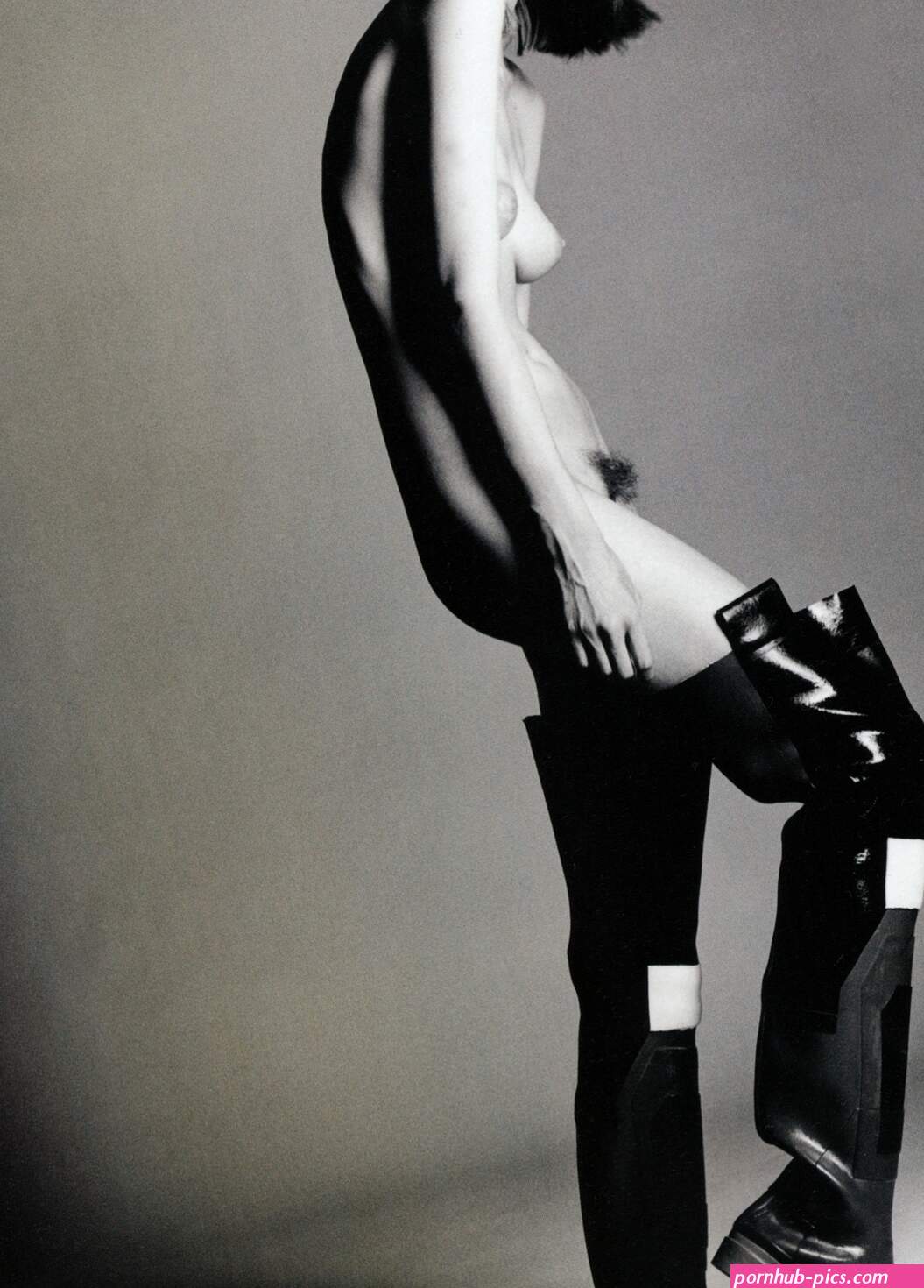 Abbey Lee Kershaws nude photoshoot for i-D Winter 2010 x7