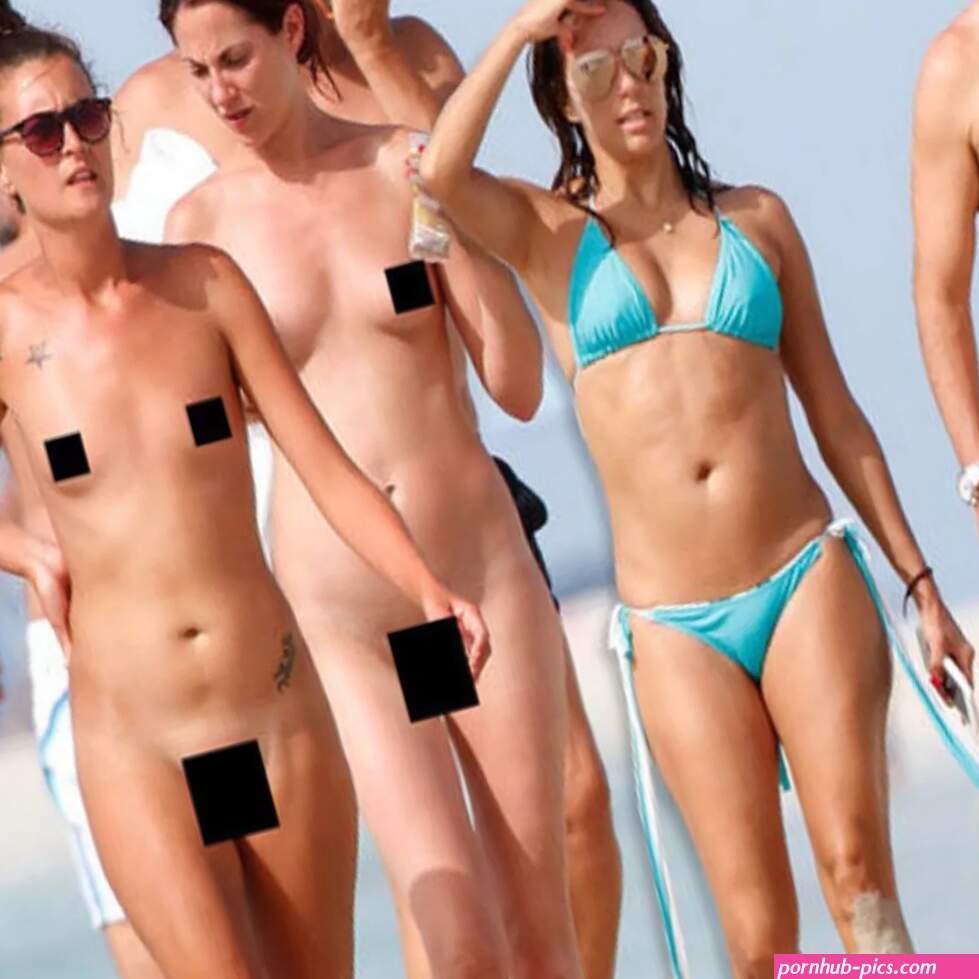 Didnt get the memo? Eva Longoria enjoys nudist beach