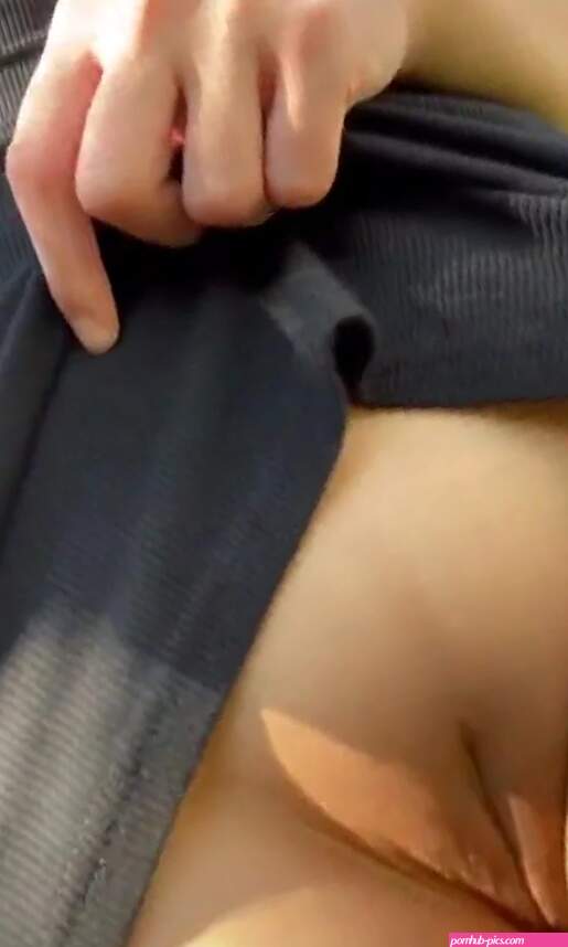 Pussy flash