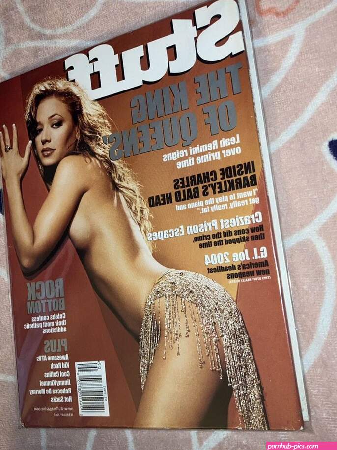 STUFF MAGAZINE FEB 2002 LEAH REMINI KING OF QUEENS Hot WOW Rare OOP VTG