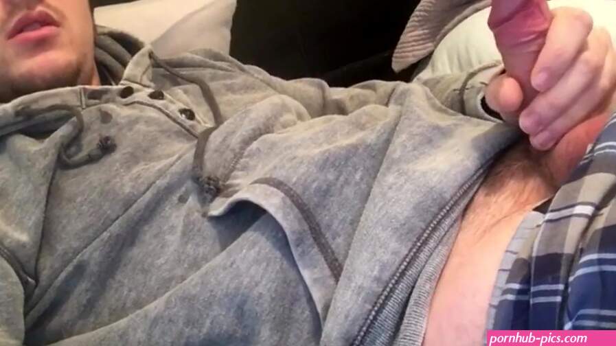 Solo Male gets hard and Jerks on Chaturbate No Cum