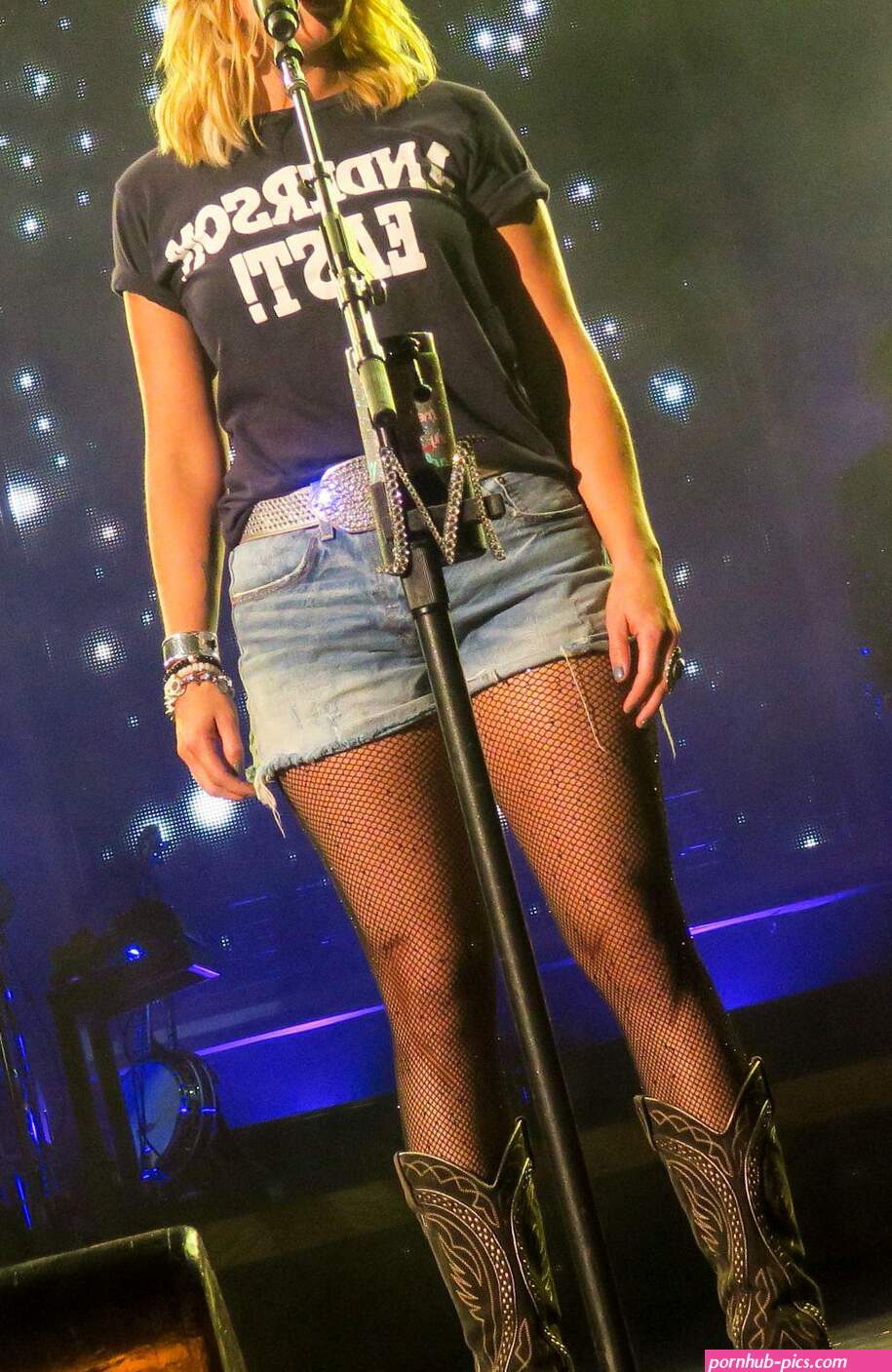 MIRANDA LAMBERT Nude