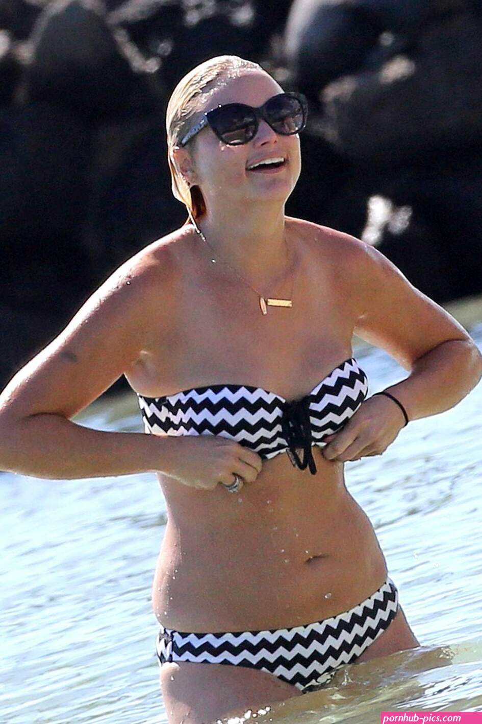 Miranda Lambert Sexy and Nude Photos