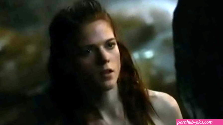 Rose Leslie completely nude
