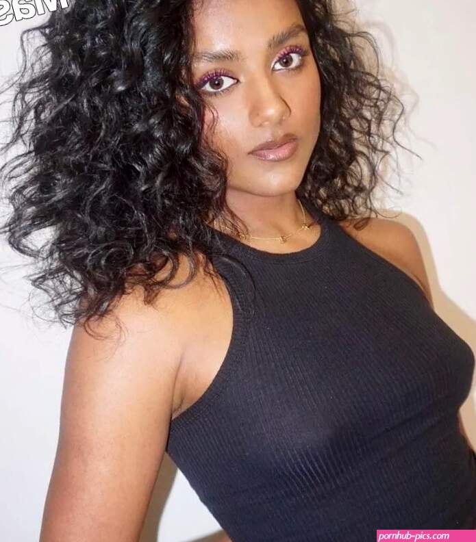 Simone Ashley Nude OnlyFans Leak Picture XgBg2U3IWp