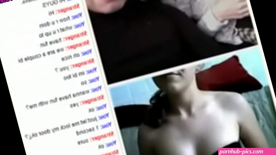chat colombian couple playing in webcam