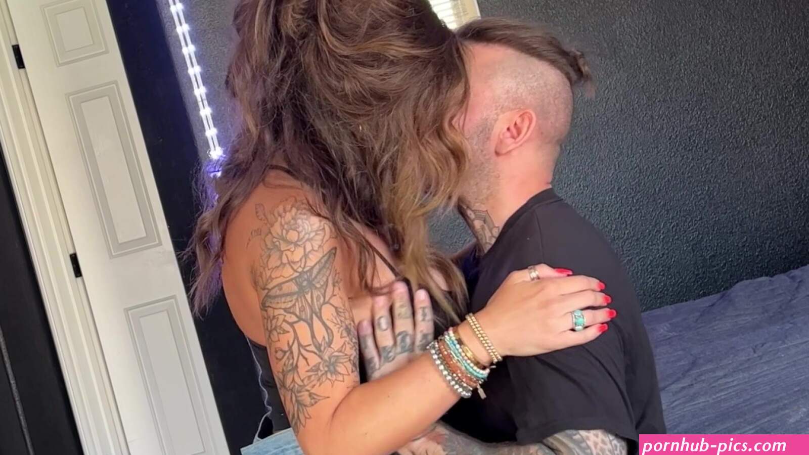 Fmottrn Oiled Her Tits to Tease a Cock and Gets Sensual Pussy Fuck Onlyfans Video