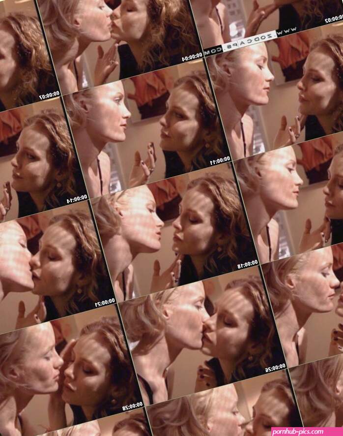 Naked Leslie Mann in Time Code ANCENSORED