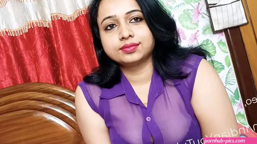 Indian YouTuber hot live for fans