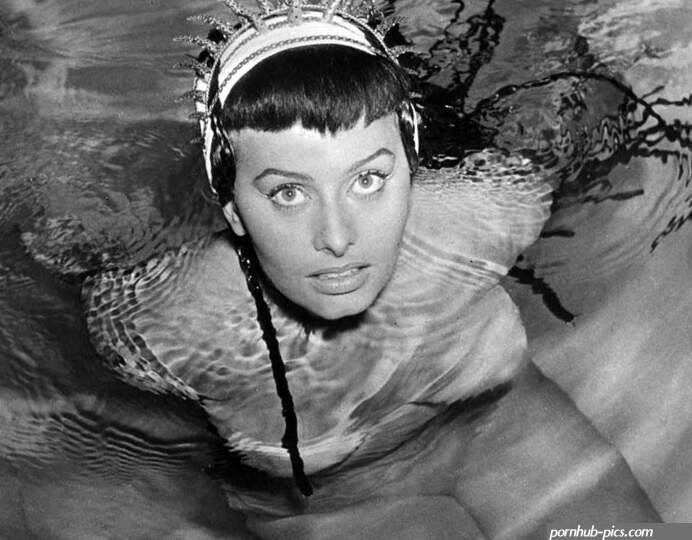 Due notti con Cleopatra ANCENSORED