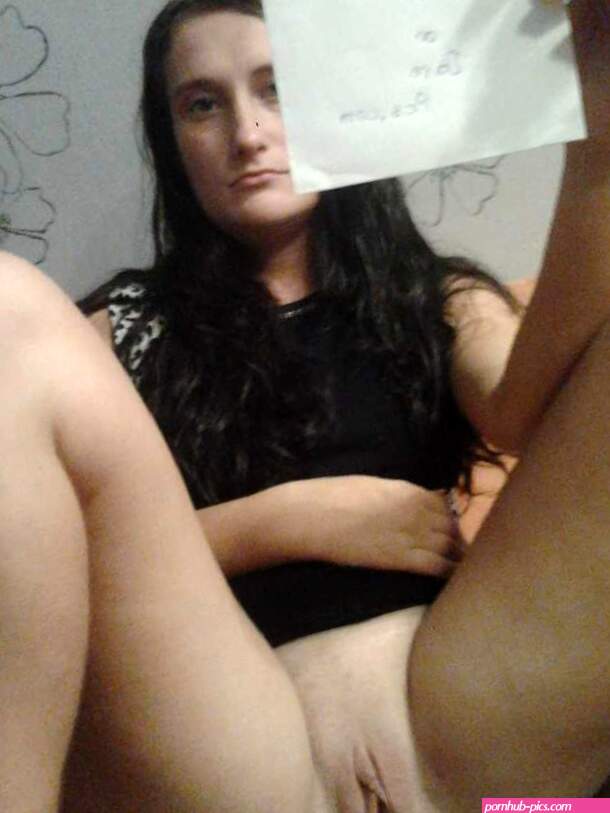 Nude Arabic Wife