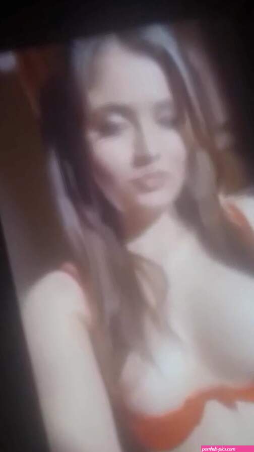 Aroob Jatoi Nude Porn Videos