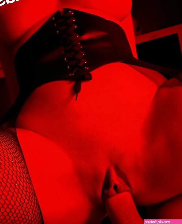 Atomicbrunette18 Nude OnlyFans Leak Picture t8DMVlq8p3