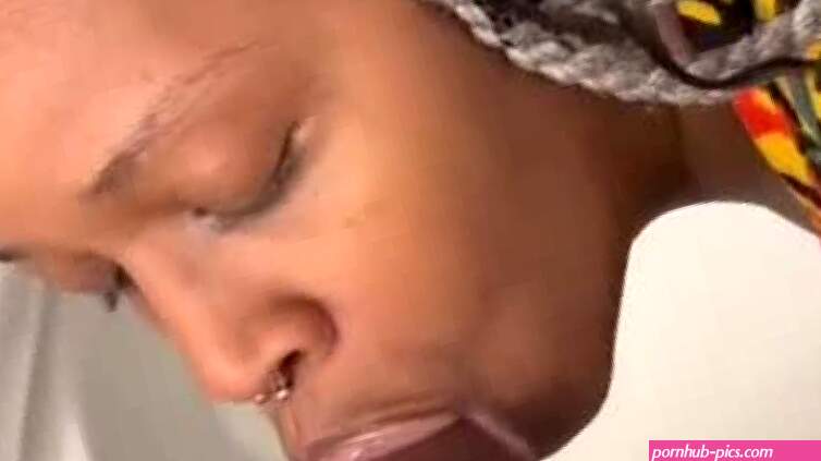 Balthazar sextape 7 girl drinking urine