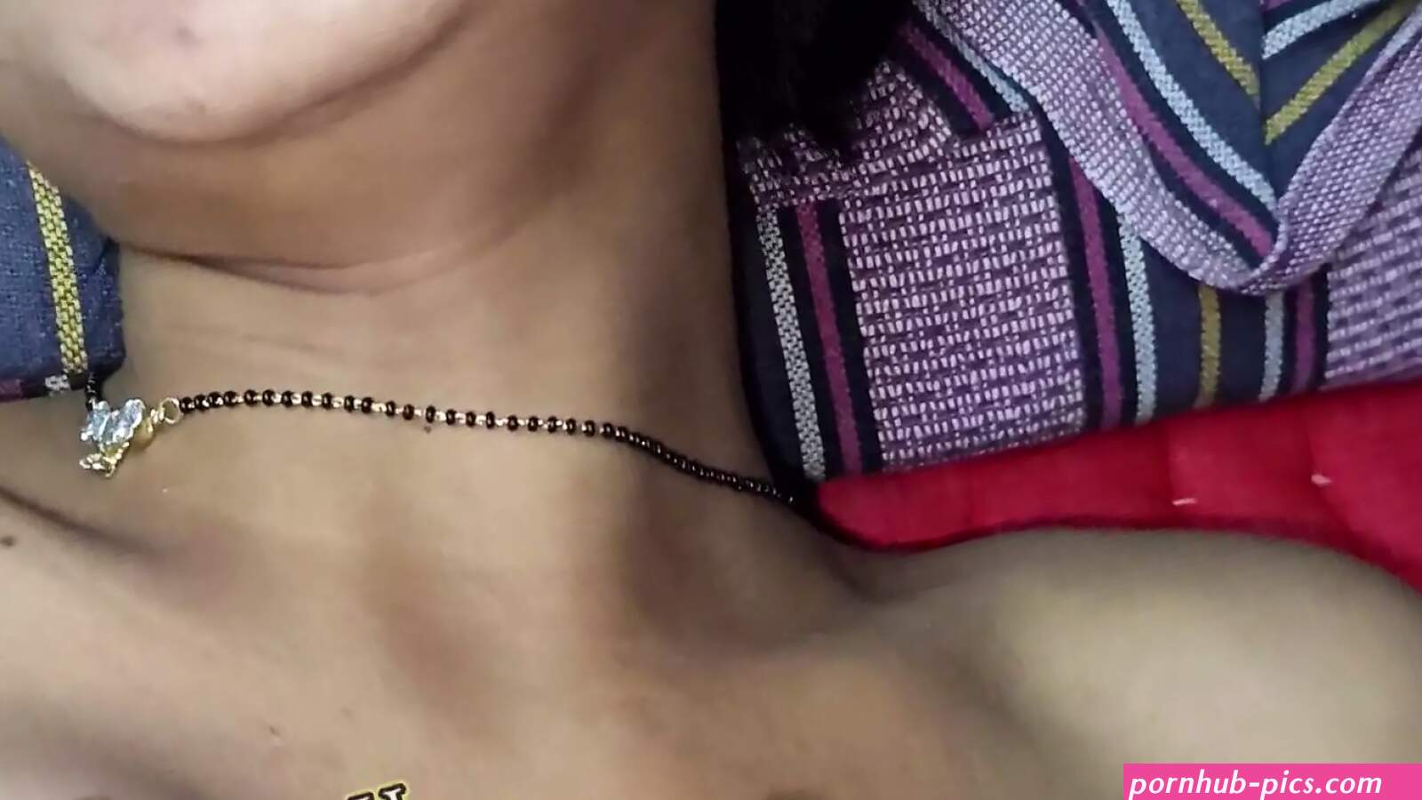 Desi Bhabhi ki Chut Choda bohot sexy Chut hai bhavi ki chut pe creampie kardiya