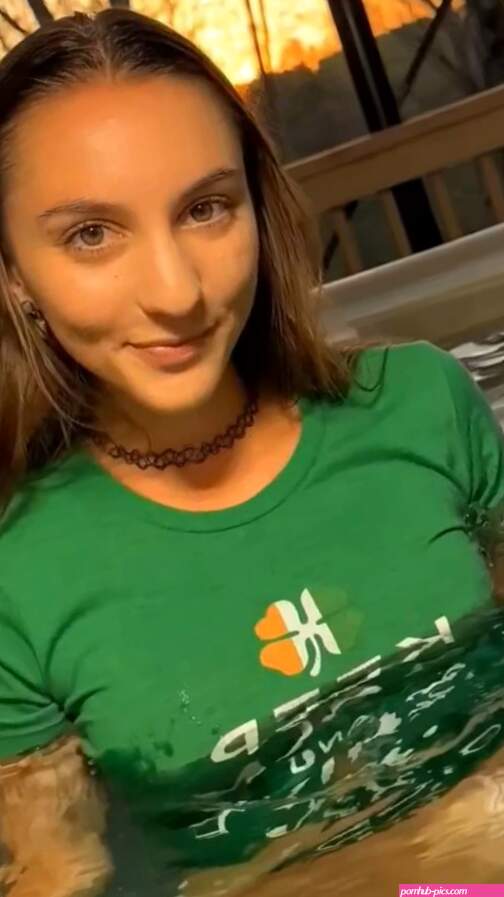 Analeggcoms video Tweet