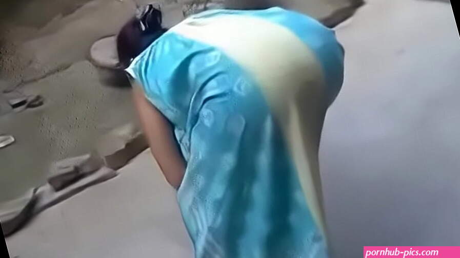 Hot Aunty