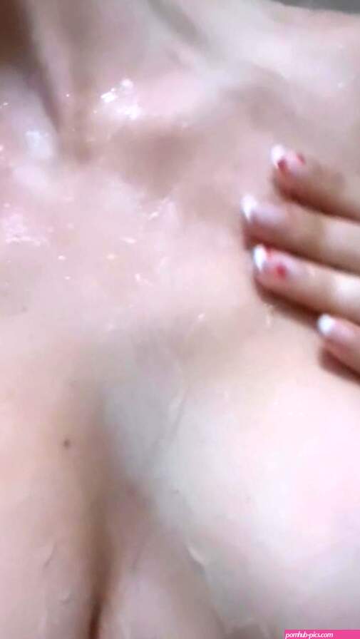 Amanda Cerny Nude Wet Shower Onlyfans Video Leaked