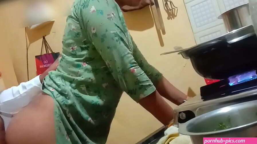 Indian sexy wife got fucked while cooking