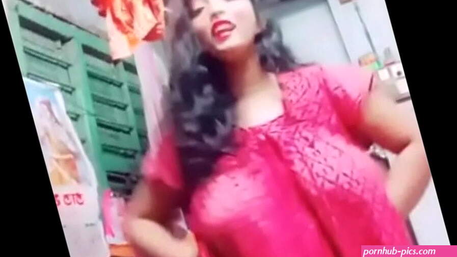 indian aunties boobs from nighties