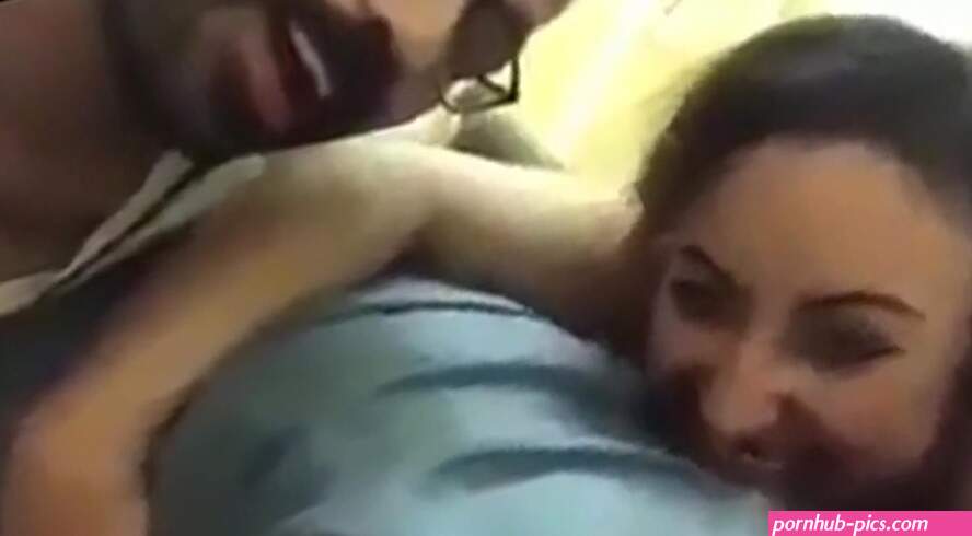 Egyptian cuckold speaking when his wife fucks with friend